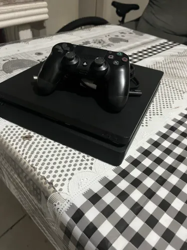 PlayStation 4 slim(desbloqueado)