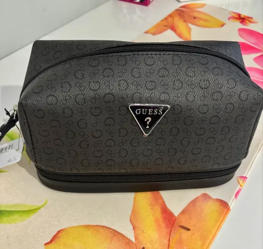 Necessarie Guess grafite e preta grande 
