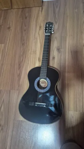 Violão Preto Acústico em Perfeito Estado