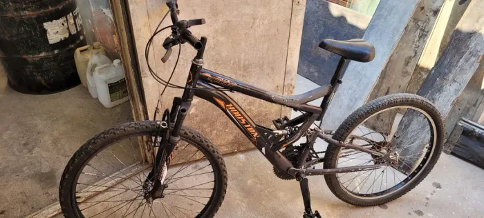 Bicicleta Grande Semi nova
