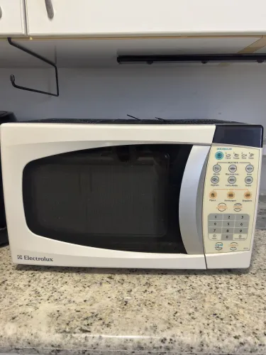 Microondas Electrolux 18 litros mod MEF28 127v