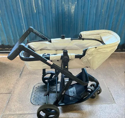 Carrinho safety 1st Mobi + bebê conforto+Base