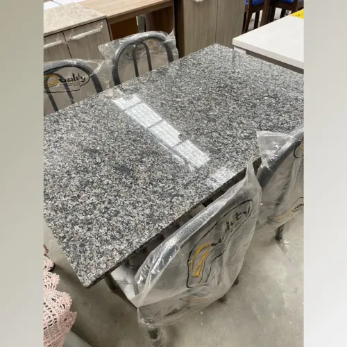 Mesa com 4 cadeiras granito - entregamos hoje