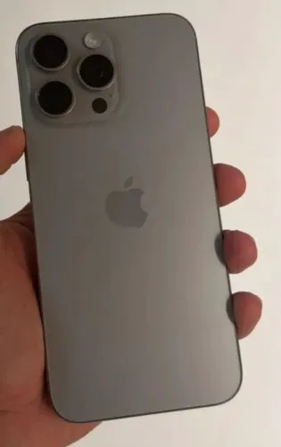 iPhone 15 pro Max Natural