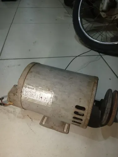 Motor trifásico 220/380 2 cv