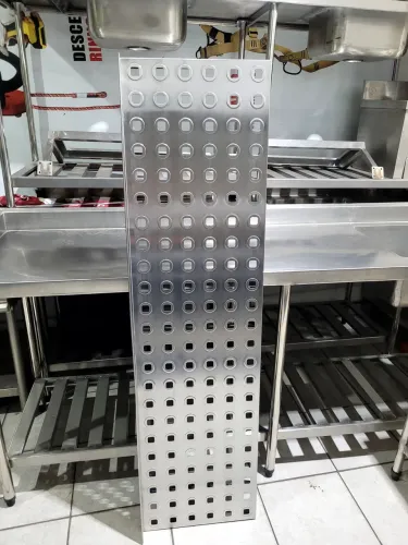 PRATELEIRA INOX 304 PERFURADA