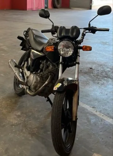 Moto titan 150 cg preta 