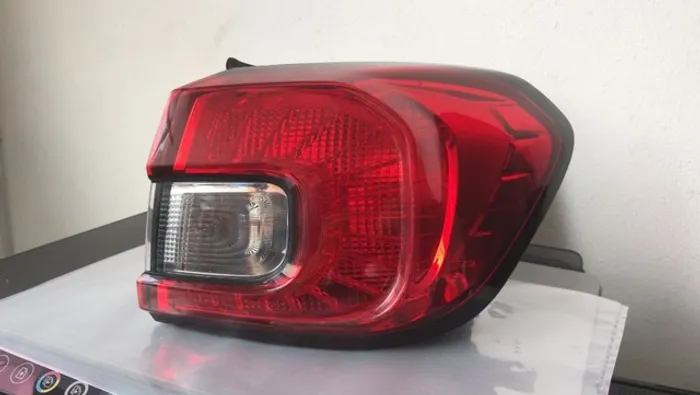 Argo 2020  Lanterna direita original 