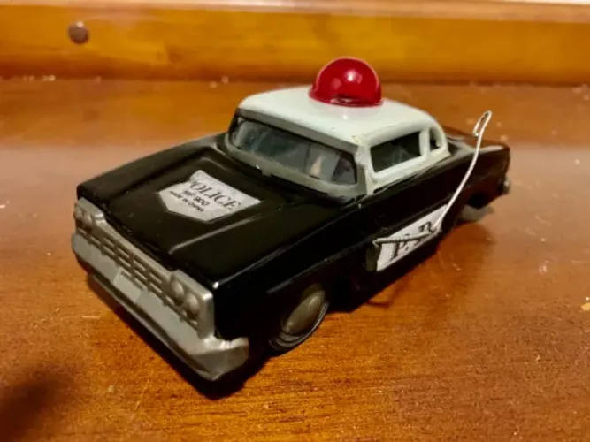 Brinquedo Antigo 100 em lata (Anos 50)