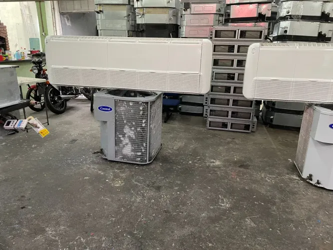 Conjunto 2 máquinas Carrier Modernitá 90.000 BTUs