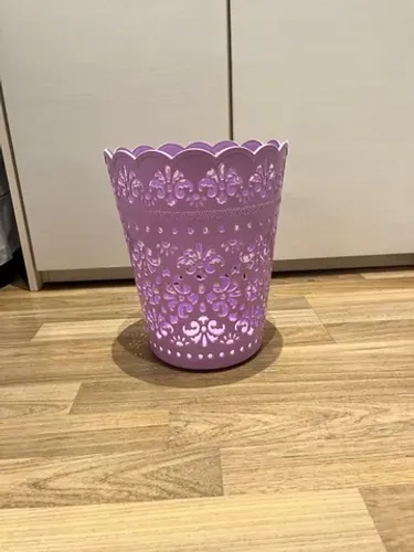 Lixeira para qto/ banheiro menina