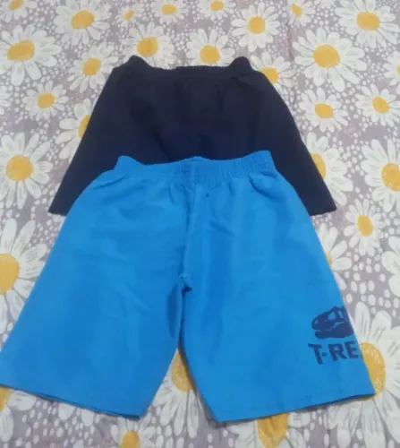 Bermudas tamanho 2 kit 2 peças usadas.