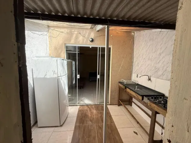 Kitnet semimobiliada a 5 minutos da praia do Campeche- Morro das Pedras