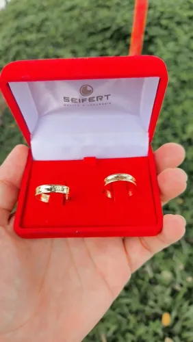 Aliança 18k 