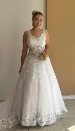 Vestido de noiva com cauda