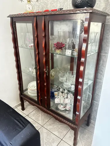 Cristaleira madeira maciça retrô