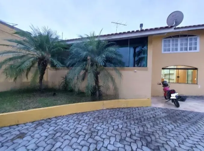 Casa alto padrão em Curitiba Troca , vende