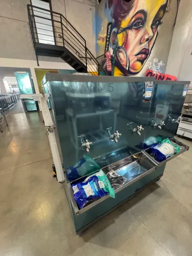 Resfriador de água industrial 100 litros 3 torneios novo