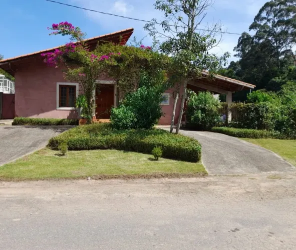 Casa com 3 dormitórios à venda, 288 m² por R$ 1.780.000,00 - Granja Viana - Carapicuíba/SP