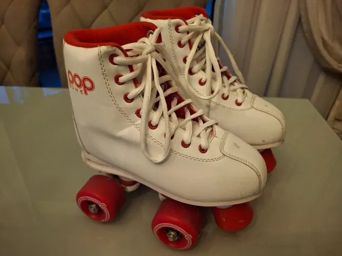 Patins POP cor branco tamanho 31/32