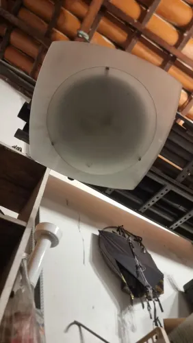 Luminária de teto estilosa, tenho duas, faco a instalacao preco a combinar
