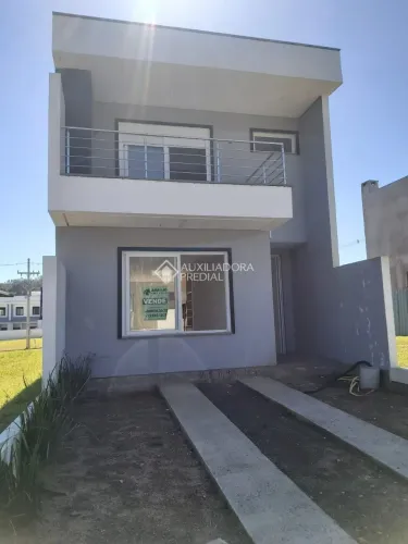 Casa com 3 quartos no condominio Ilha Verde, Zona Sul.