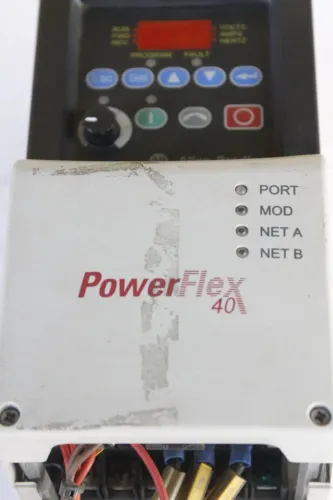 Inversor de frequência 2CV<br><br>Power flex 40<br>220V<br>8.2A<br>20 X 15 X 18 CM<br><br>Preço mínimo: 1000