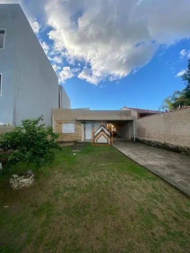 Casa com 2 dormitórios para alugar, 180 m² por R$ 3.115,00/mês - Bela Vista - Alvorada/RS