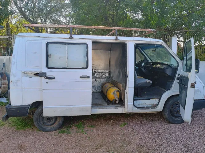 Renault Trafic Furgão Chassi Curto 2.2 1997