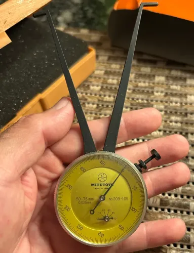 Medidor de pinça de mostrador interno Mitutoyo 209-105