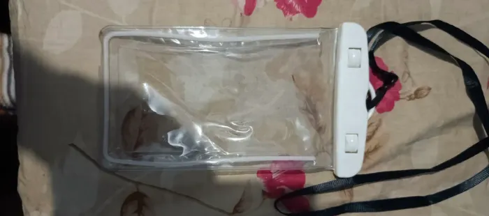 Capinha Impermeável para Celular com Alça