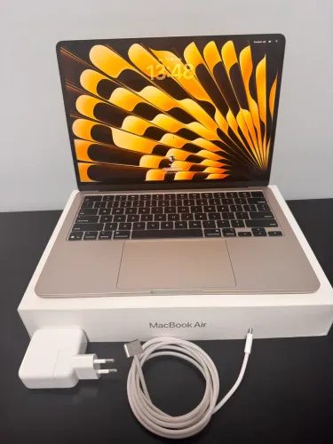 MacBook Air 2025, M4 Chip, 16GB RAM, 256GB SSD, Tela 13