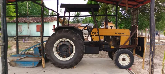 TRATOR VALMET 785 1999 MOTOR MWM 4 CIL DIEESEL VENDO OU TROCO POR CAMINHÃO OU CARRO 