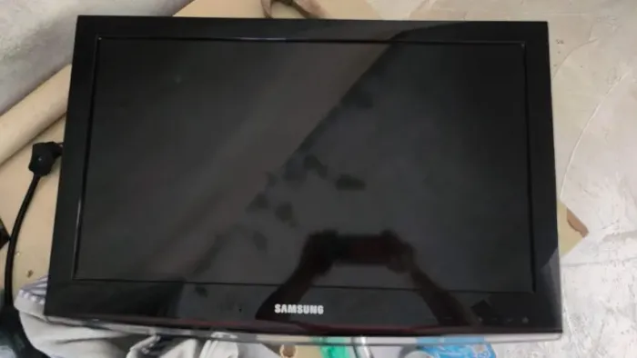 Tv LN26C450E1M Samsung 26 polegadas com Pixel Queimado Sem Suporte