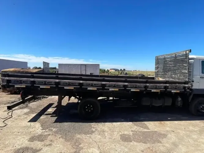 Carroceria de Madeira 6,20 3/4