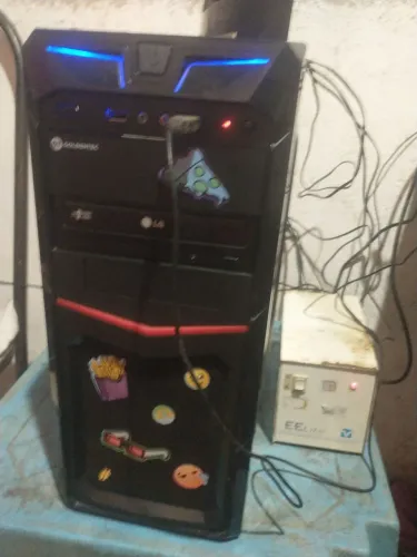 Cpu Lg + monitor Samsung + Estabilizador + teclado + mause, 350,00R$