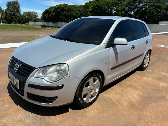 Polo 1.6 completo aceito carro ou moto de menor valor ou financio em até 60x.
