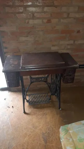 Máquina de Costura antiga