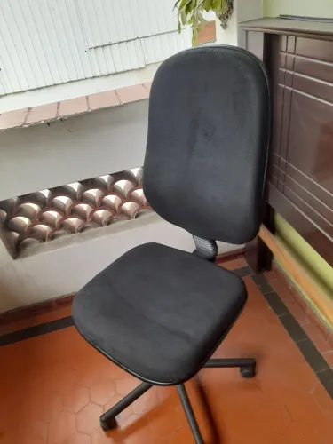 Cadeira de Escritório Ergonômica Preta