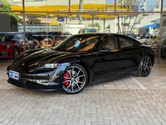 Porsche Taycan 4S (elétrico) 2024