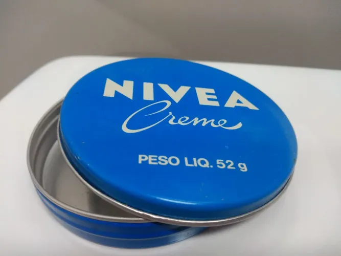 Embalagem antiga creme Nívea anos 70 rara para coleção Leia descrição