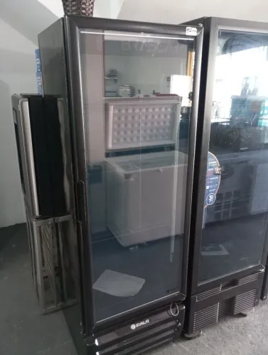 NZ. Freezer vertical porta de vidro 500L 