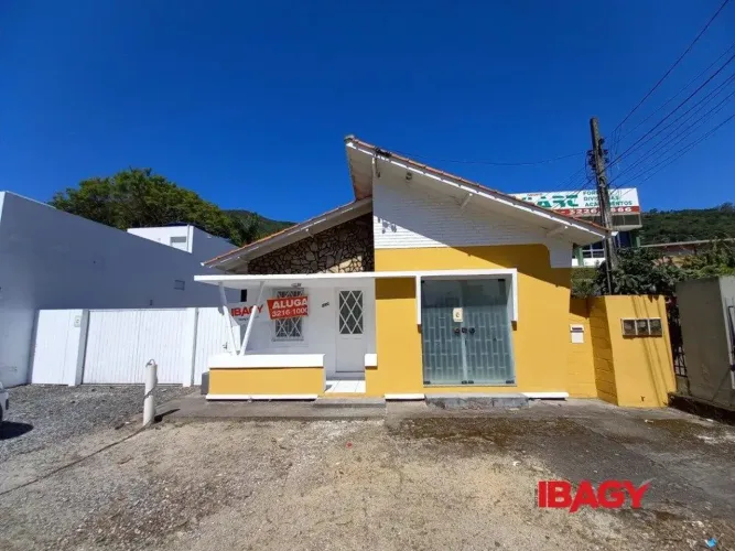 Oportunidade! Casa em Costeira do Pirajubaé - Florianópolis