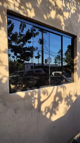 Janela de Vidro Temperado com Design Moderno