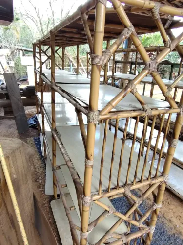 Estante de Bambu 