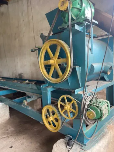 Máquina de processamento integral de coco babaçu Babafé