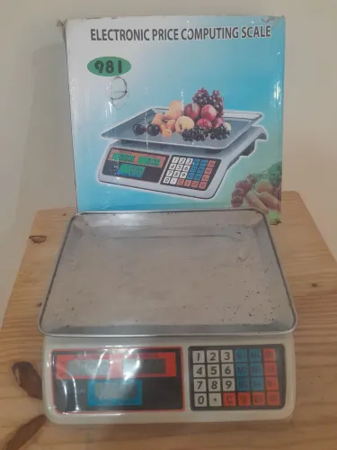 Balança Digital 40 kgs. Pouco Uso.