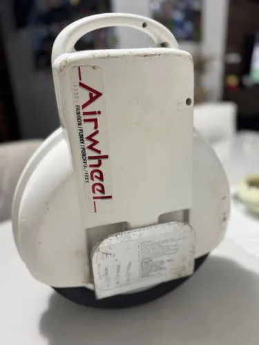 Vendo ou troco Roda Elétrica Airwheel - Mobilidade e Diversão!