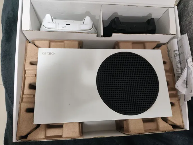 XBOX Series S 512 GB 2 Controles 