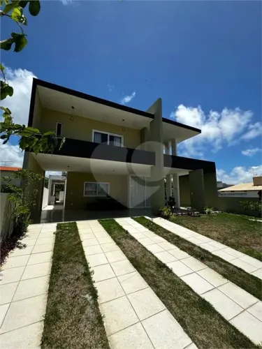 Condomínio com 6 quartos à venda em Centro - AL